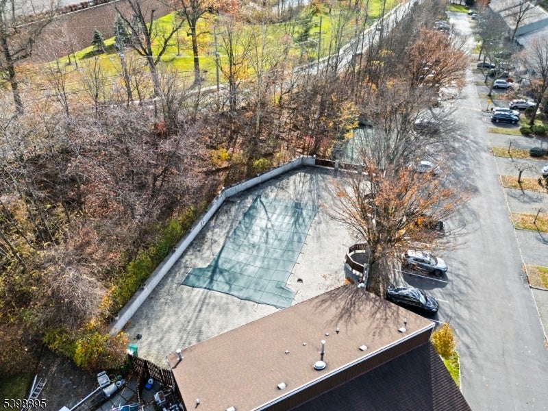 West Orange Twp., New Jersey, 07052, United States, 3 Bedrooms Bedrooms, ,3 BathroomsBathrooms,Residential,For Sale,2002469