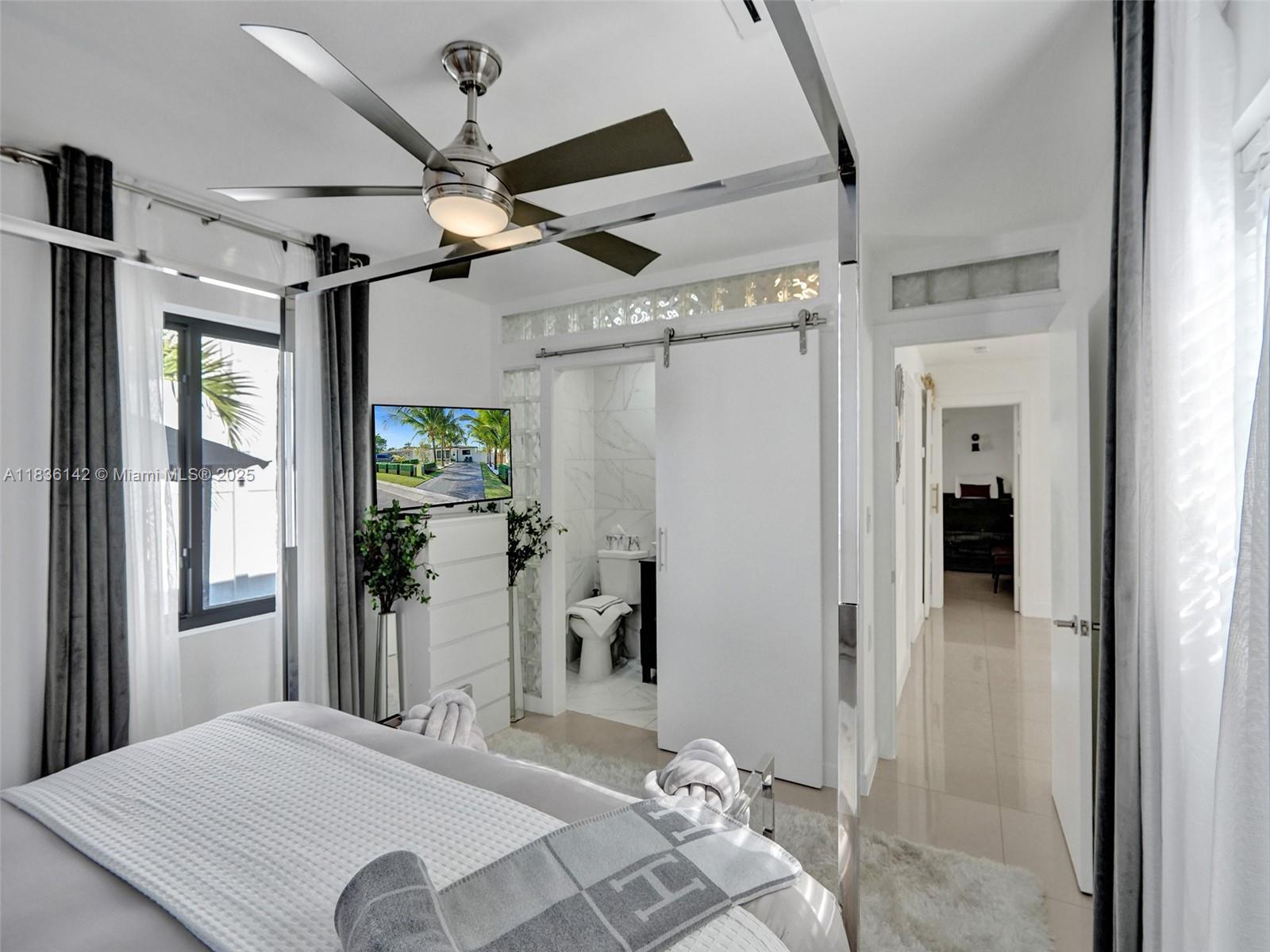 Hollywood, Florida, 33019, United States, 3 Bedrooms Bedrooms, ,2 BathroomsBathrooms,Residential,For Sale,1898660