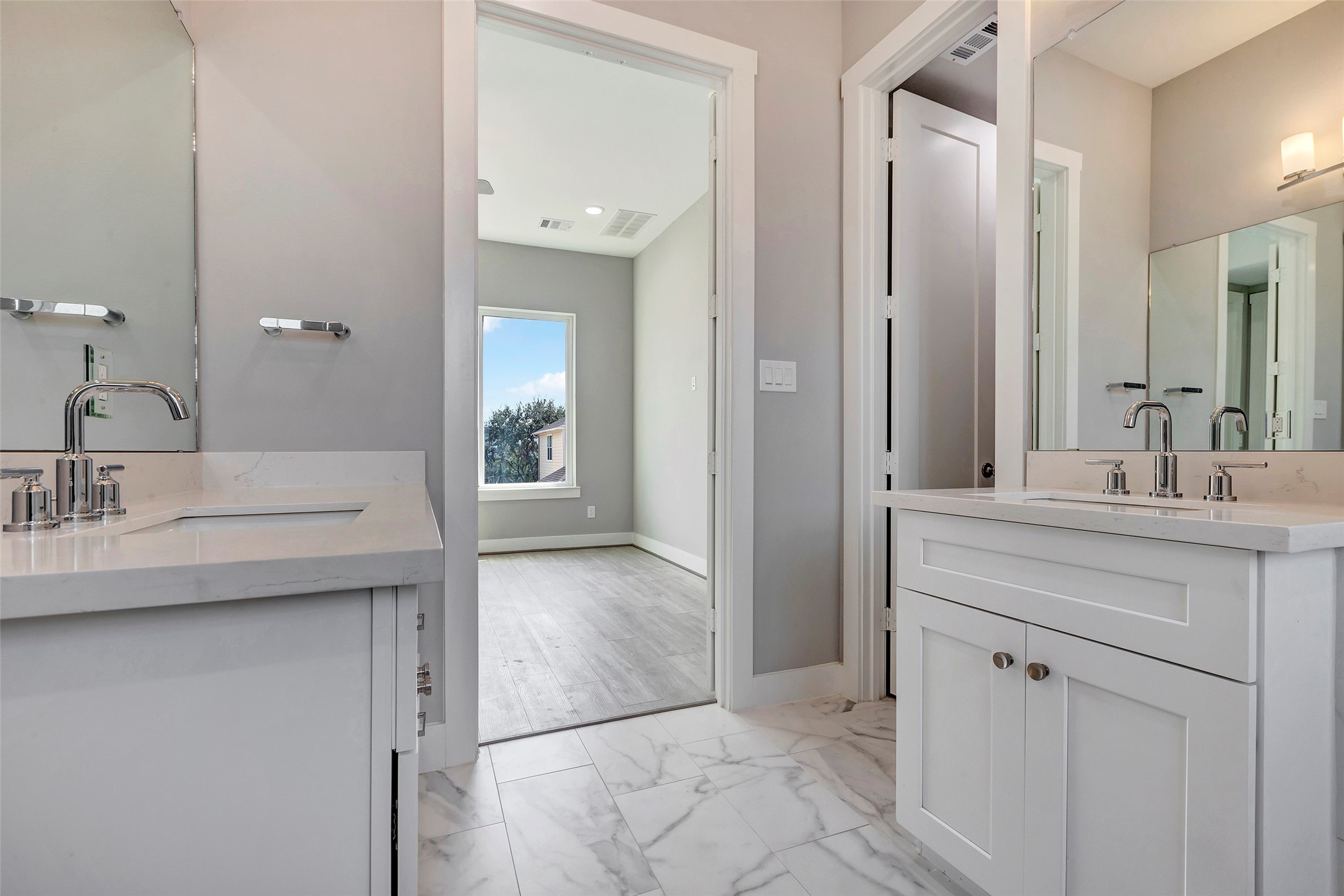 Houston, Texas, 77003, United States, 3 Bedrooms Bedrooms, ,4 BathroomsBathrooms,Residential,For Sale,1896439