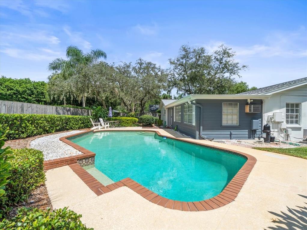 Tampa, Florida, 33618, United States, 4 Bedrooms Bedrooms, ,2 BathroomsBathrooms,Residential,For Sale,1917104