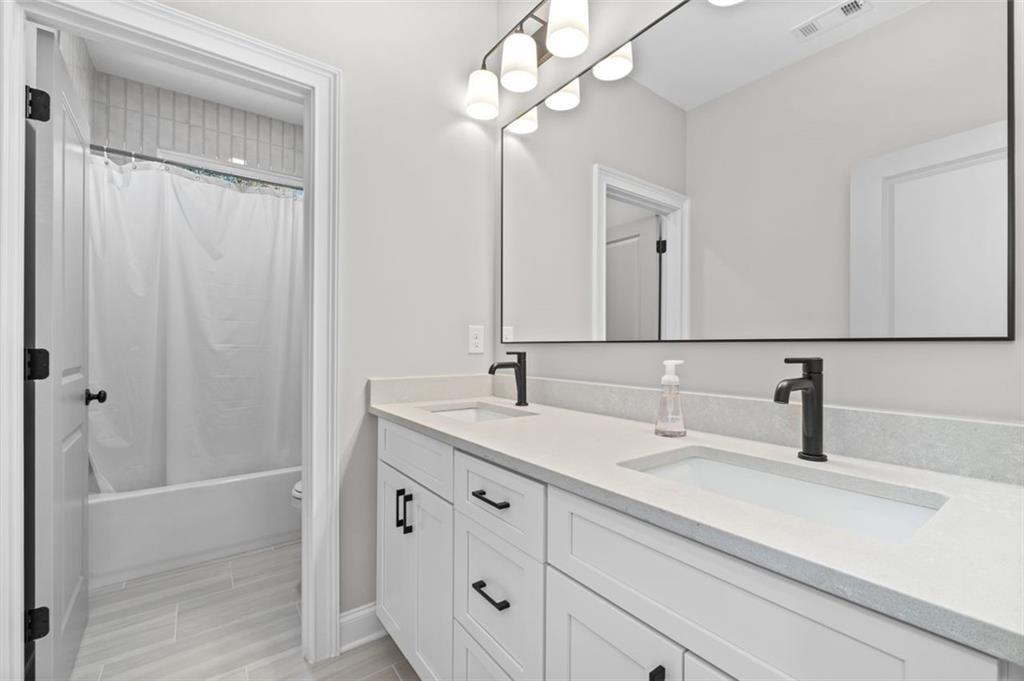 Powder Springs, Georgia, 30127, United States, 5 Bedrooms Bedrooms, ,4 BathroomsBathrooms,Residential,For Sale,1837937