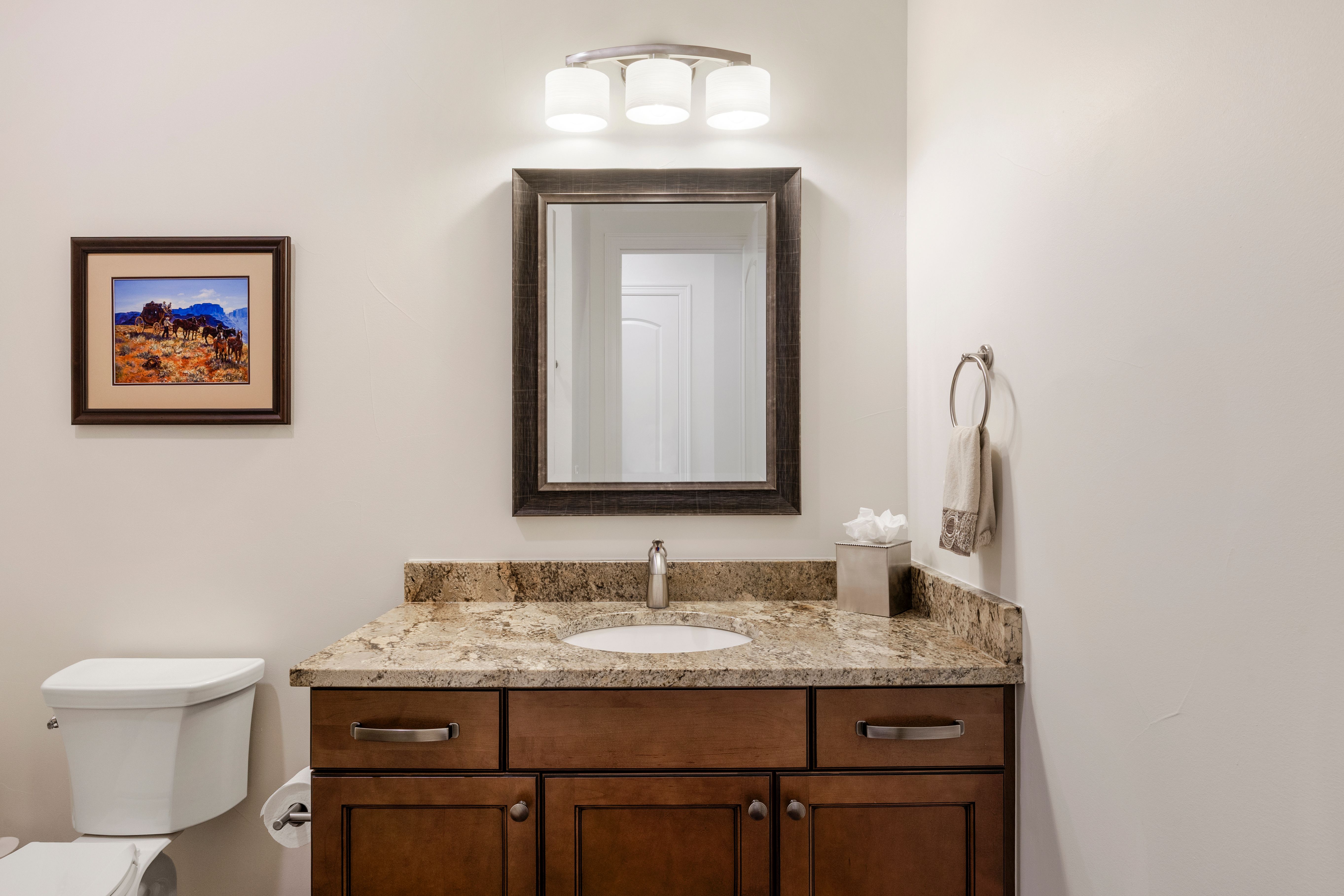  Beautifully Maintained 4 Bed  3 Bath Residence in Castle Pines Village - 物件實景