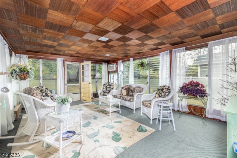 West Caldwell Twp., New Jersey, 07006, United States, 3 Bedrooms Bedrooms, ,1 BathroomBathrooms,Residential,For Sale,1949802