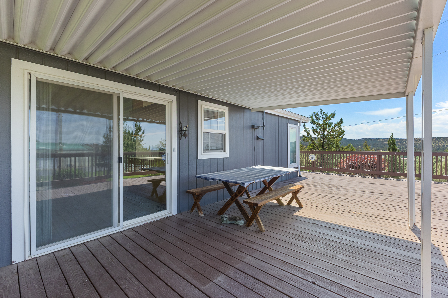 Prineville, Oregon, 97754, United States, 3 Bedrooms Bedrooms, ,2 BathroomsBathrooms,Residential,For Sale,1885821