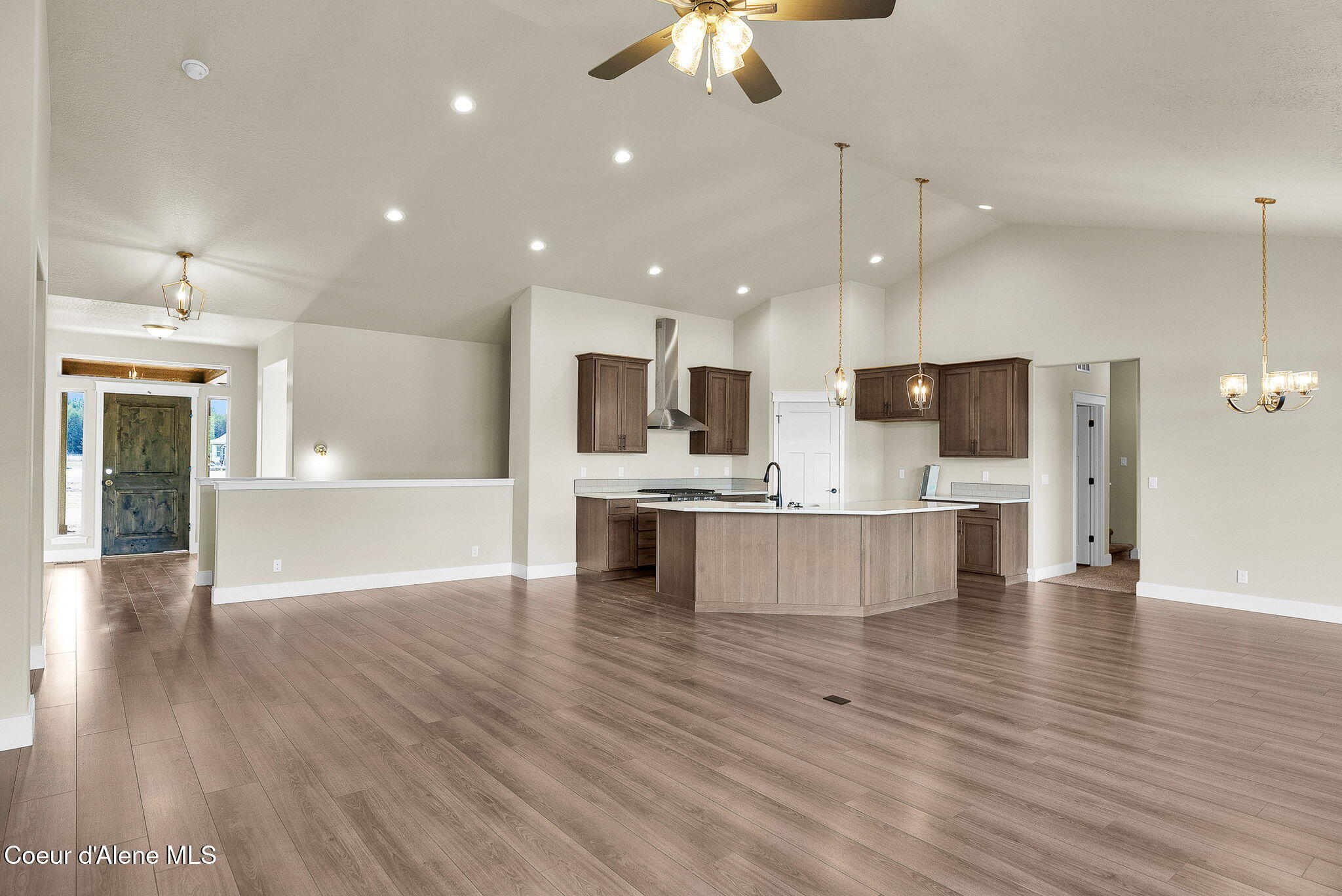 Rathdrum, Idaho, 83858, United States, 6 Bedrooms Bedrooms, ,1 BathroomBathrooms,Residential,For Sale,1989161