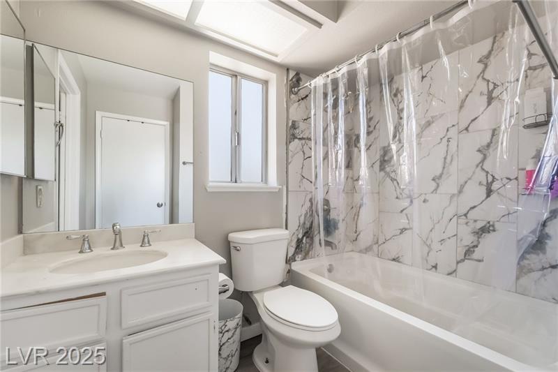 Henderson, Nevada, 89014, United States, 4 Bedrooms Bedrooms, ,2 BathroomsBathrooms,Residential,For Sale,1977160