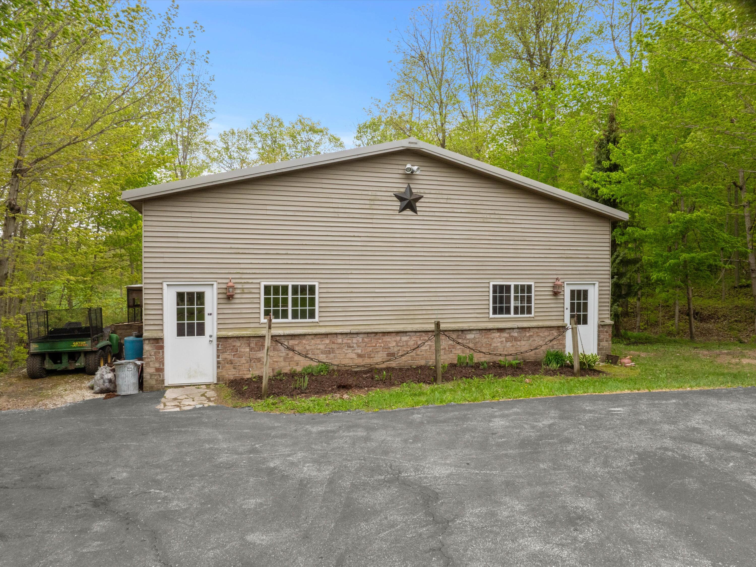 Eaton, Wisconsin, 54245, United States, 3 Bedrooms Bedrooms, ,4 BathroomsBathrooms,Residential,For Sale,1926569