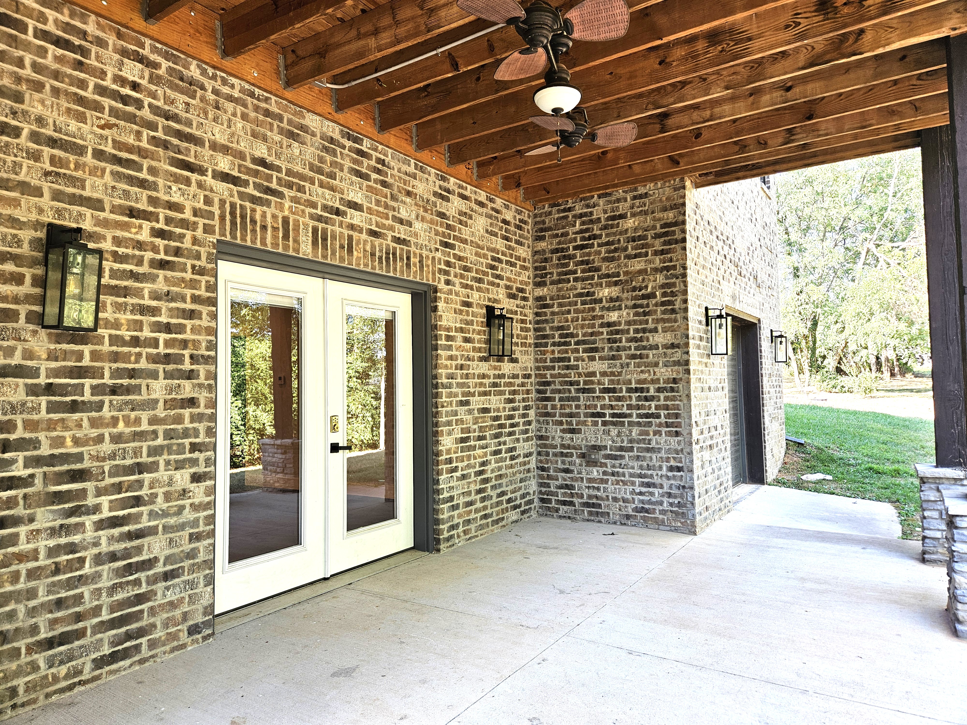 SPRINGFIELD, Missouri, 65804, United States, 4 Bedrooms Bedrooms, ,4 BathroomsBathrooms,Residential,For Sale,1996433