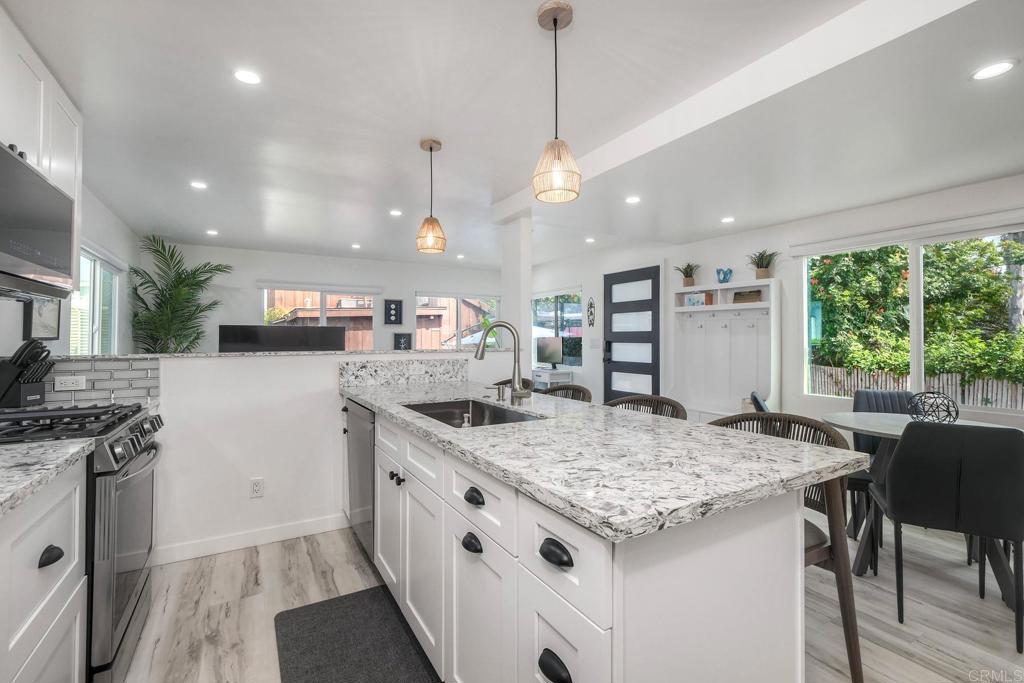 Encinitas, California, 92024, United States, 2 Bedrooms Bedrooms, ,1 BathroomBathrooms,Residential,For Sale,1951594