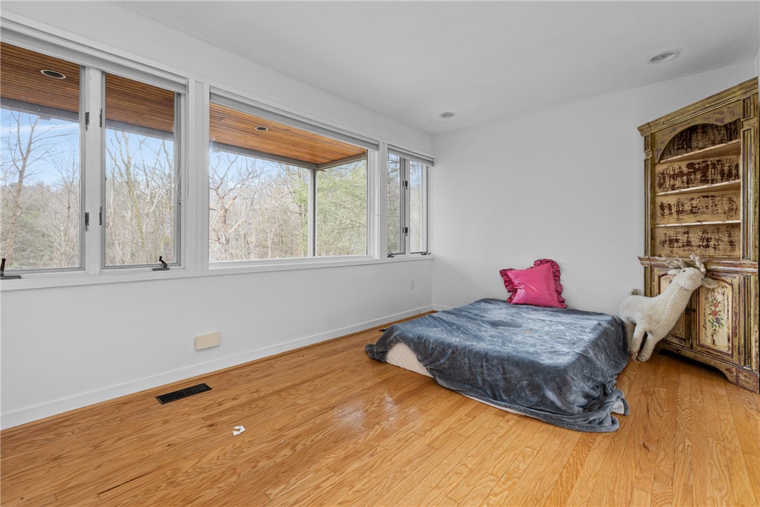 Fox Chapel, Pennsylvania, 15215, United States, 4 Bedrooms Bedrooms, ,5 BathroomsBathrooms,Residential,For Sale,1927245