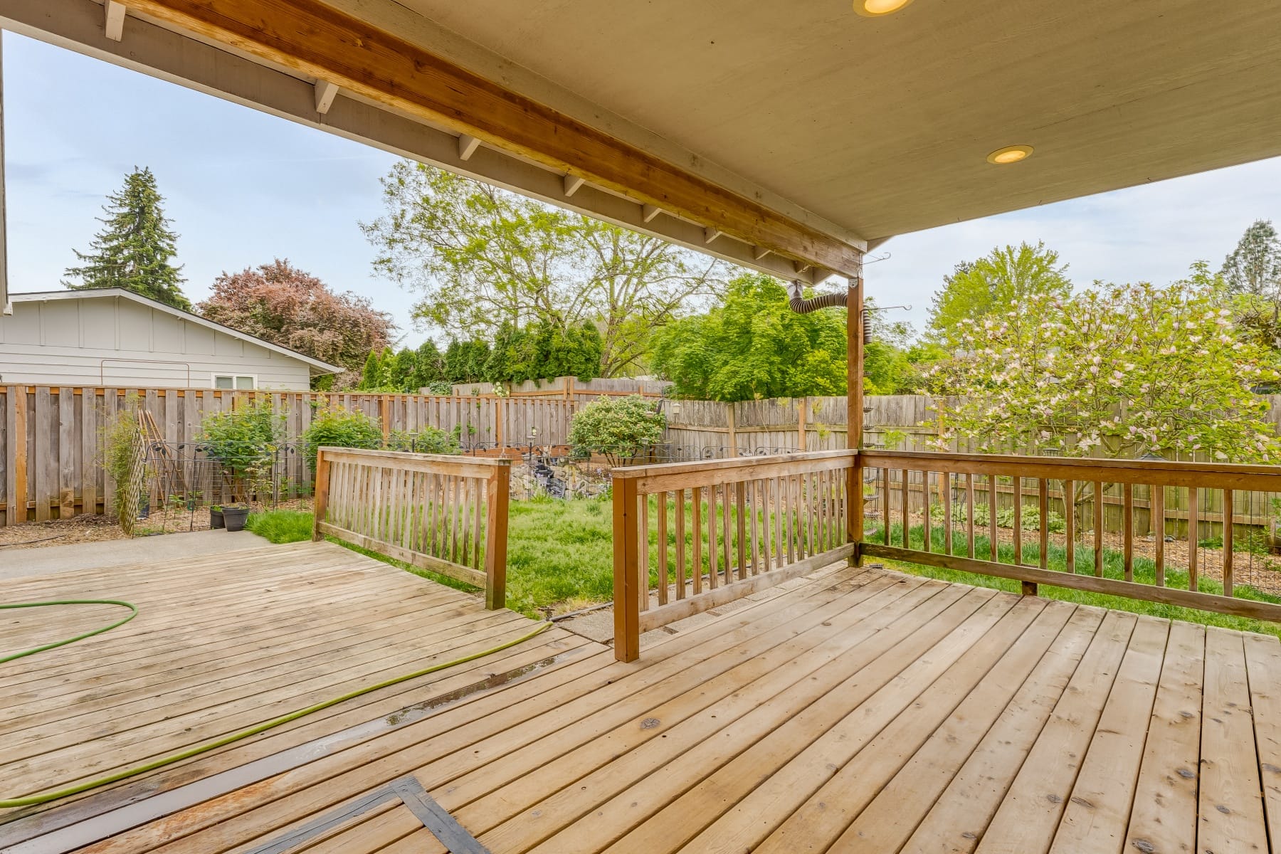  2024 NE POYNTER ST Hillsboro, OR 97124 - 物件實景