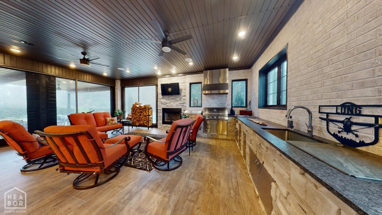 Jonesboro, Arkansas, 72405, United States, 5 Bedrooms Bedrooms, ,5 BathroomsBathrooms,Residential,For Sale,1983308