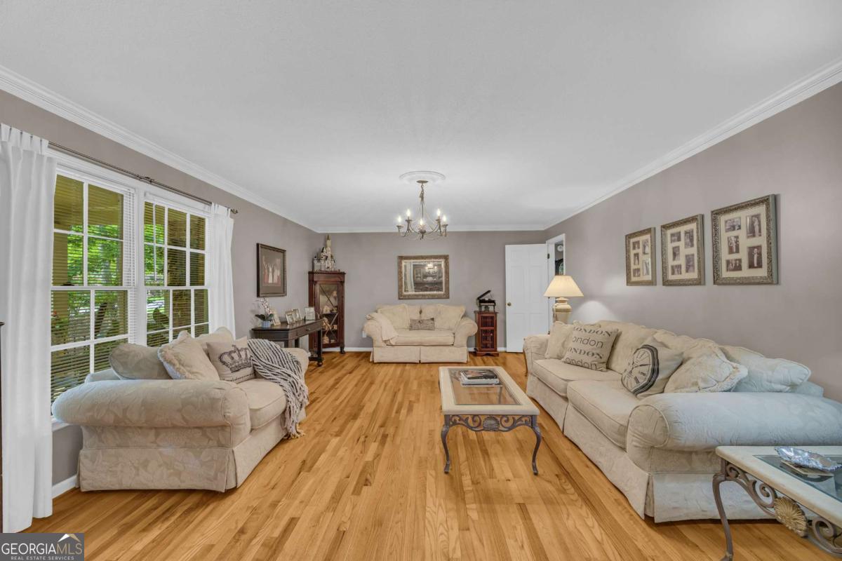 Athens, Georgia, 30606, United States, 5 Bedrooms Bedrooms, ,3 BathroomsBathrooms,Residential,For Sale,1896838