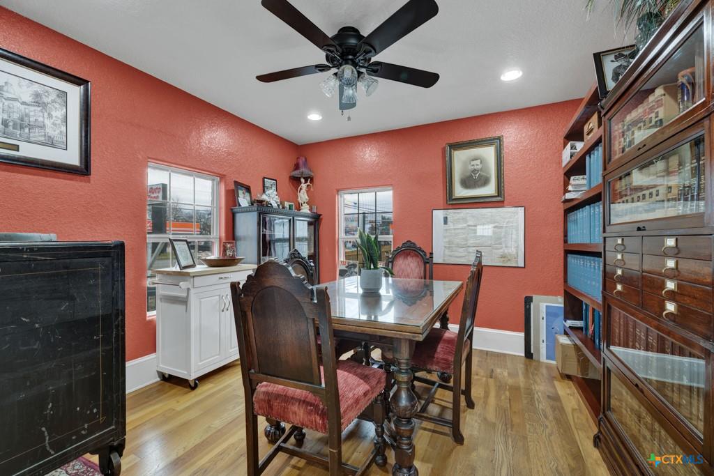 San Marcos, Texas, 78666, United States, 5 Bedrooms Bedrooms, ,1 BathroomBathrooms,Residential,For Sale,1944829