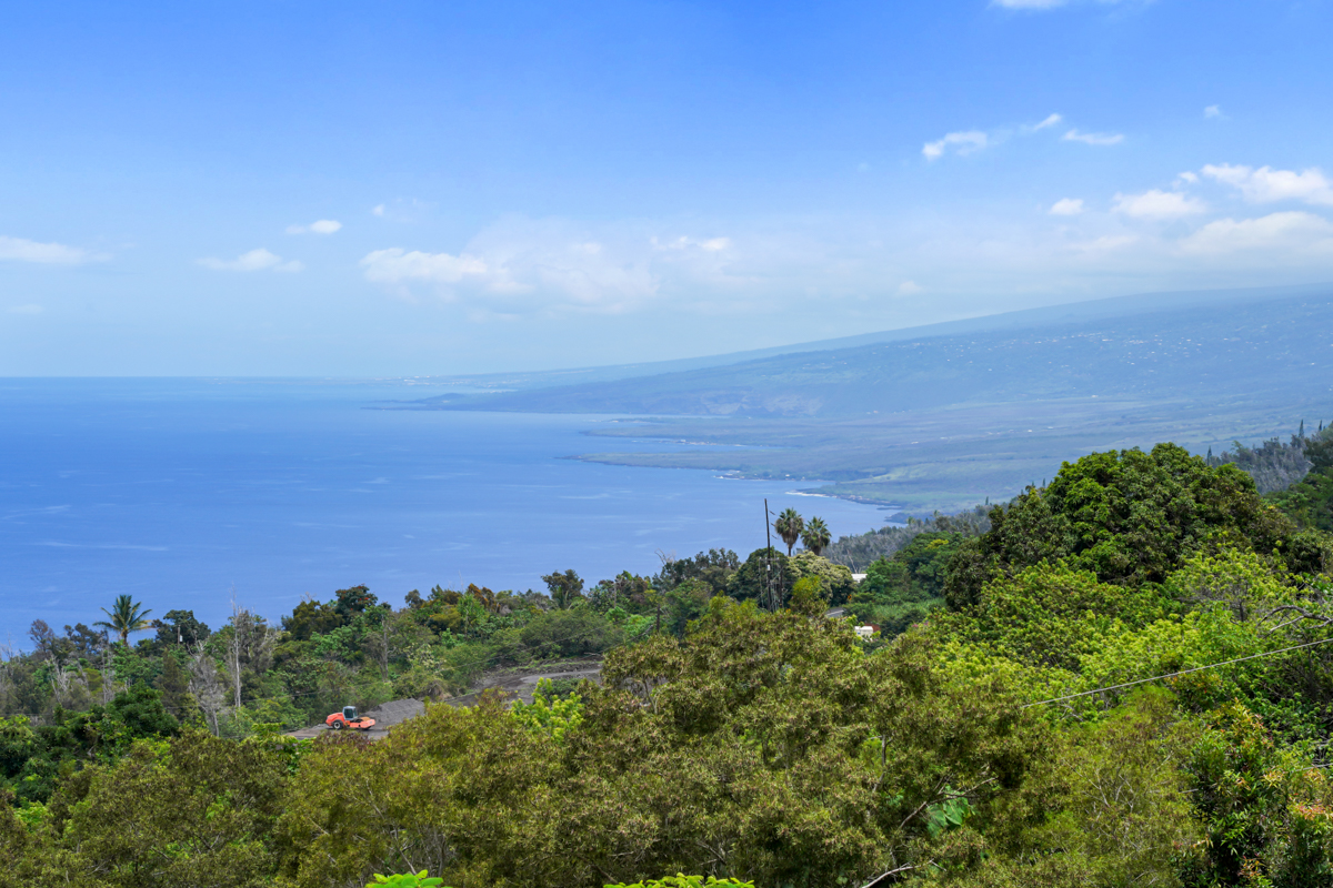 Captain Cook, Hawaii, 96704, United States, 2 Bedrooms Bedrooms, ,2 BathroomsBathrooms,Residential,For Sale,1941620