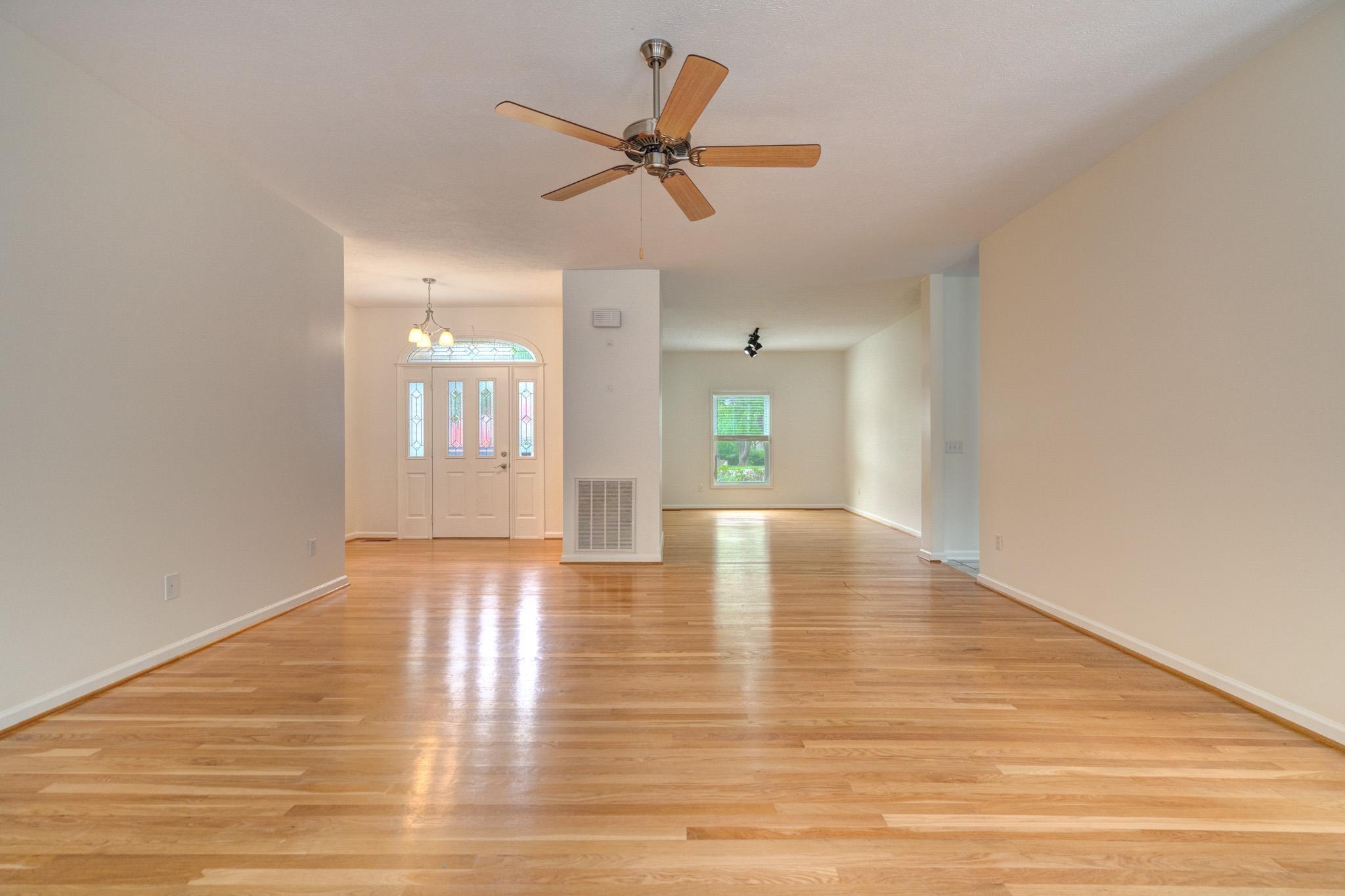Blacksburg, Virginia, 24060, United States, 4 Bedrooms Bedrooms, ,3 BathroomsBathrooms,Residential,For Sale,1847433