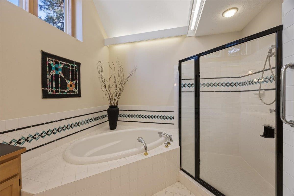 Veradale, Washington, 99037, United States, 4 Bedrooms Bedrooms, ,4 BathroomsBathrooms,Residential,For Sale,1840066