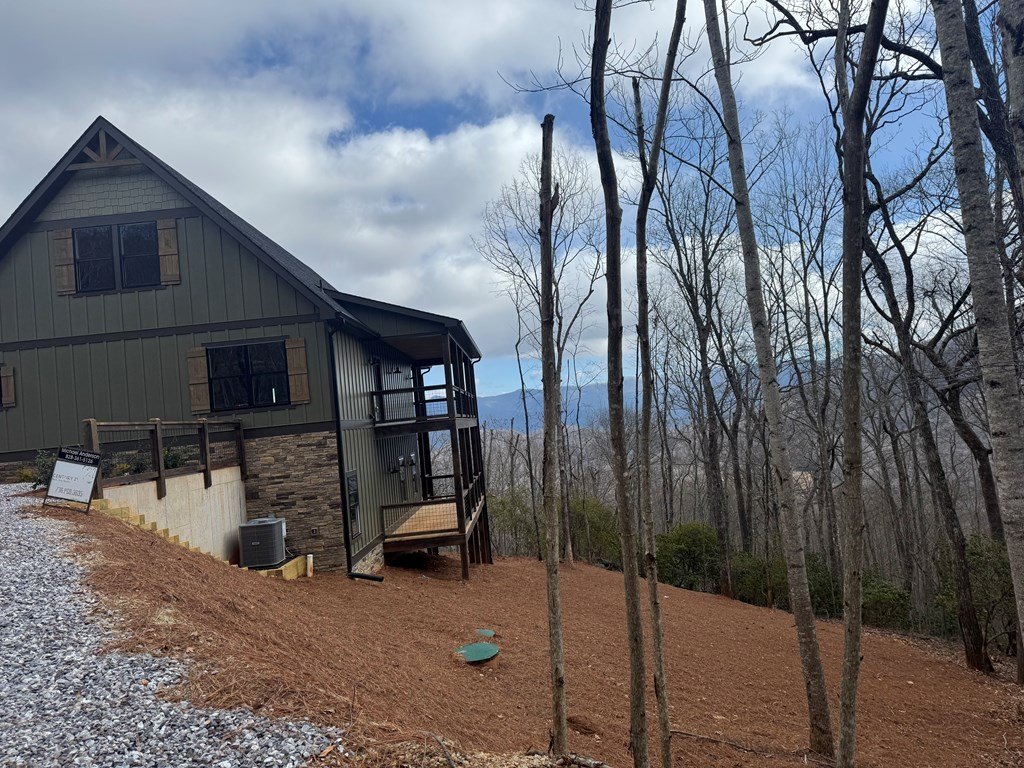 Young Harris, Georgia, 30582, United States, 3 Bedrooms Bedrooms, ,2 BathroomsBathrooms,Residential,For Sale,2010979