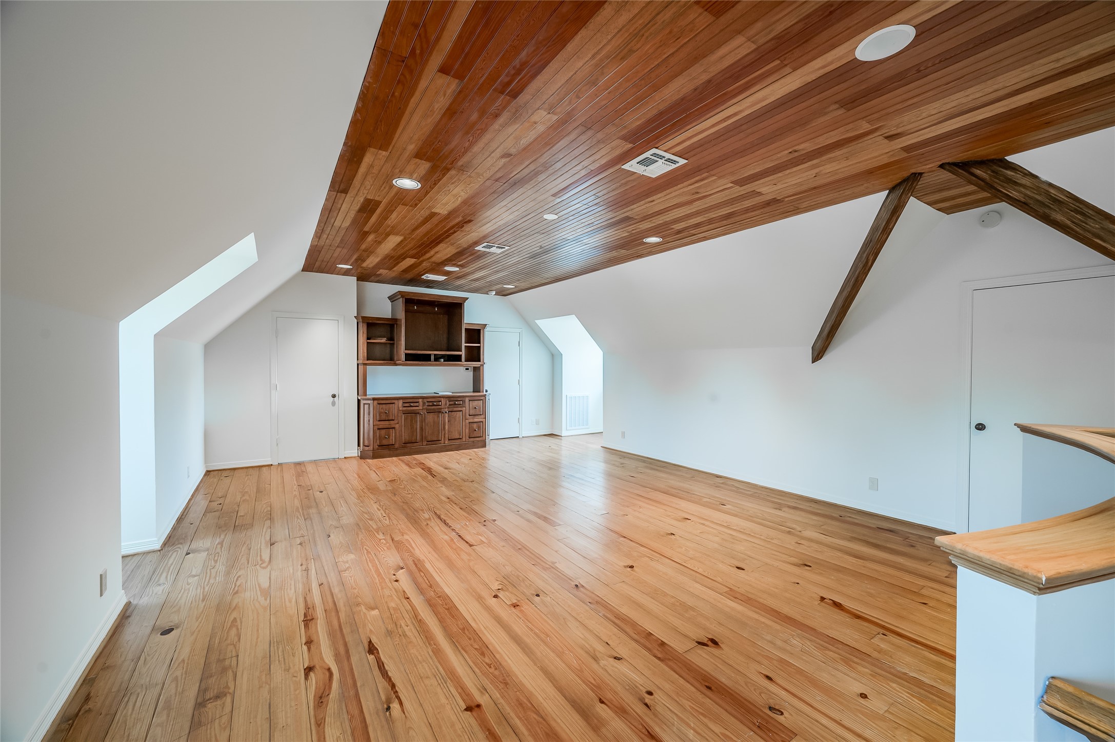  5495 Sugar Hill Drive - 物件實景