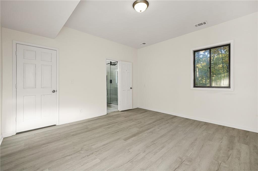 Snellville, Georgia, 30039, United States, 5 Bedrooms Bedrooms, ,4 BathroomsBathrooms,Residential,For Sale,1993862