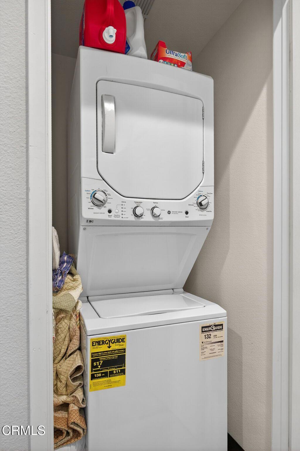 Moorpark, California, 93021, United States, 2 Bedrooms Bedrooms, ,3 BathroomsBathrooms,Residential,For Sale,1989466