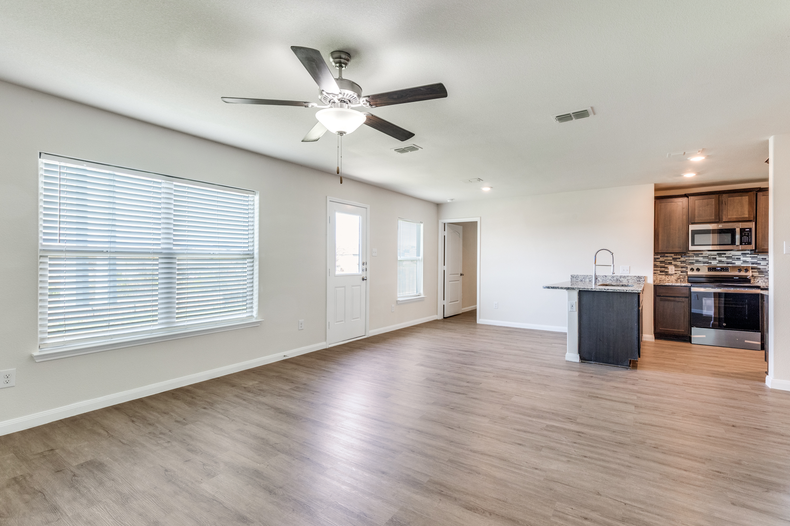  144 Barbwire Way, Newark, TX, 76071 - 物件實景