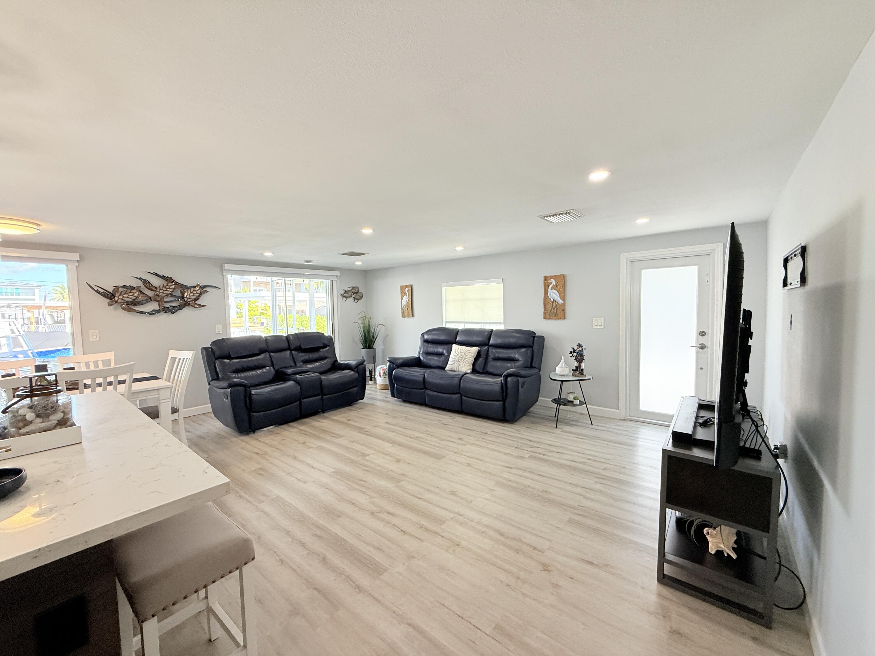 Key Largo, Florida, 33037, United States, 2 Bedrooms Bedrooms, ,2 BathroomsBathrooms,Residential,For Sale,1998042