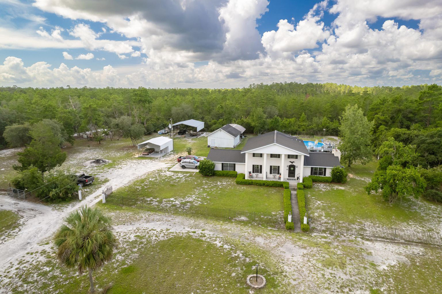 Palatka, Florida, 32177, United States, 4 Bedrooms Bedrooms, ,3 BathroomsBathrooms,Residential,For Sale,1898864