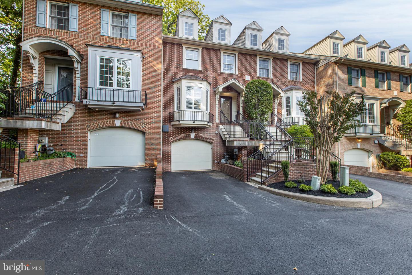 WILMINGTON, Delaware, 19806, United States, 4 Bedrooms Bedrooms, ,4 BathroomsBathrooms,Residential,For Sale,2048566