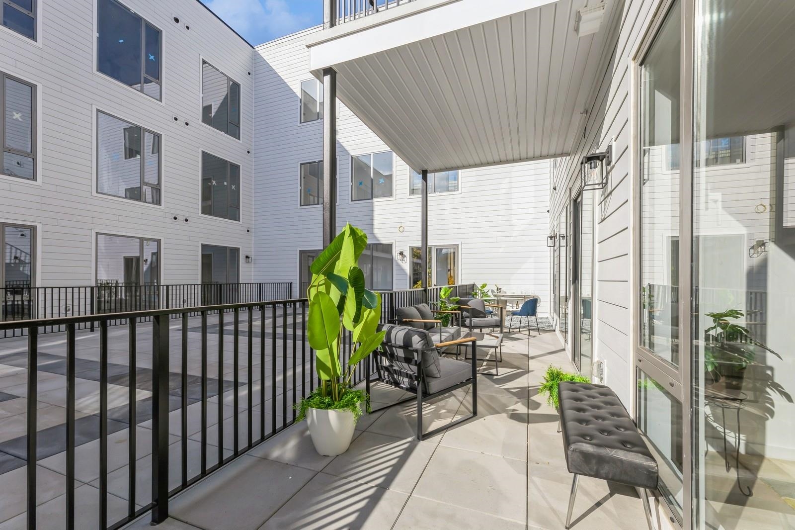 425 3rd St Unit 202, Jersey City, New Jersey, 07302, United States, 2 Bedrooms Bedrooms, ,2 BathroomsBathrooms,Residential,For Sale,425 3rd St Unit 202,1674924