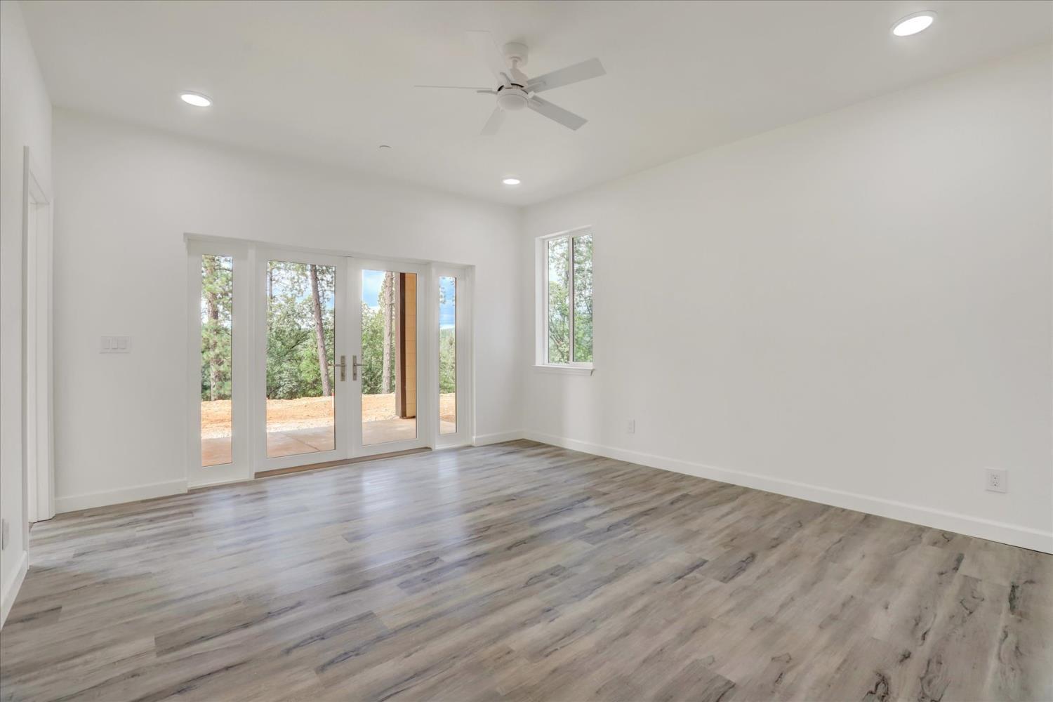 Grass Valley, California, 95949, United States, 4 Bedrooms Bedrooms, ,3 BathroomsBathrooms,Residential,For Sale,1905490