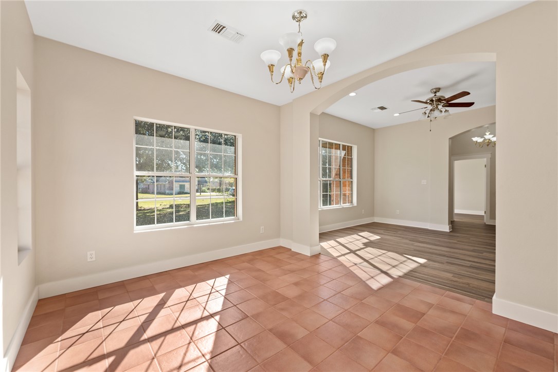 Franklin, Texas, 77856, United States, 4 Bedrooms Bedrooms, ,3 BathroomsBathrooms,Residential,For Sale,2005456