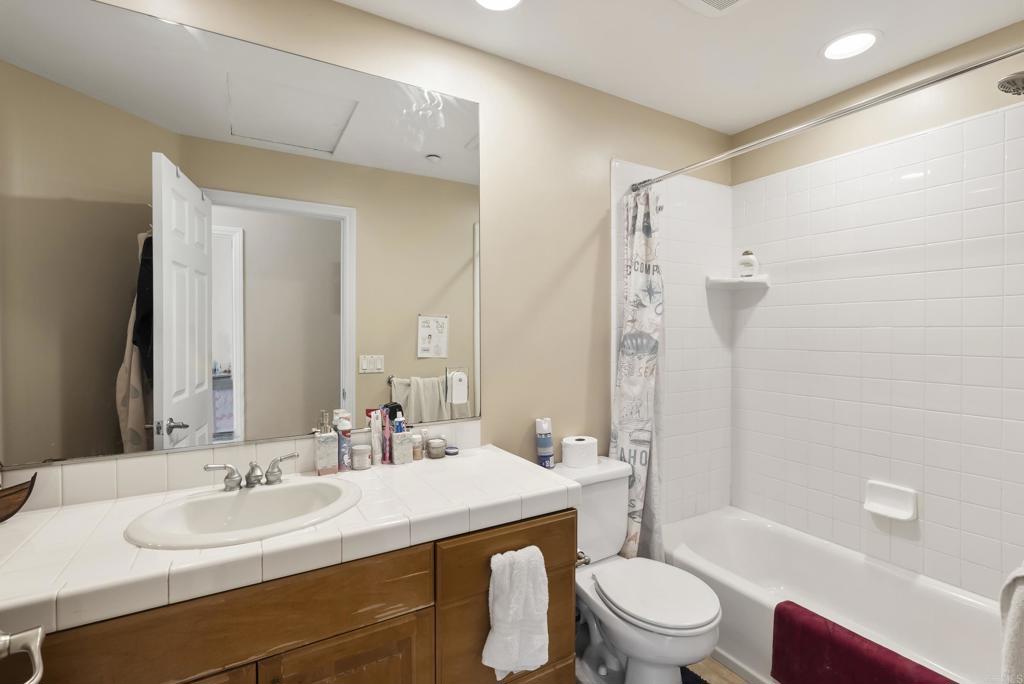 Coronado, California, 92118, United States, 3 Bedrooms Bedrooms, ,2 BathroomsBathrooms,Residential,For Sale,1991535