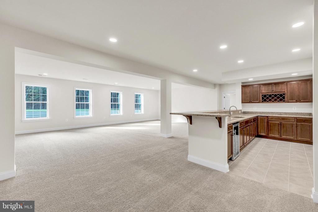 Oak Hill, Virginia, 20171, United States, 1 Bedroom Bedrooms, ,2 BathroomsBathrooms,Residential,For Sale,1984507