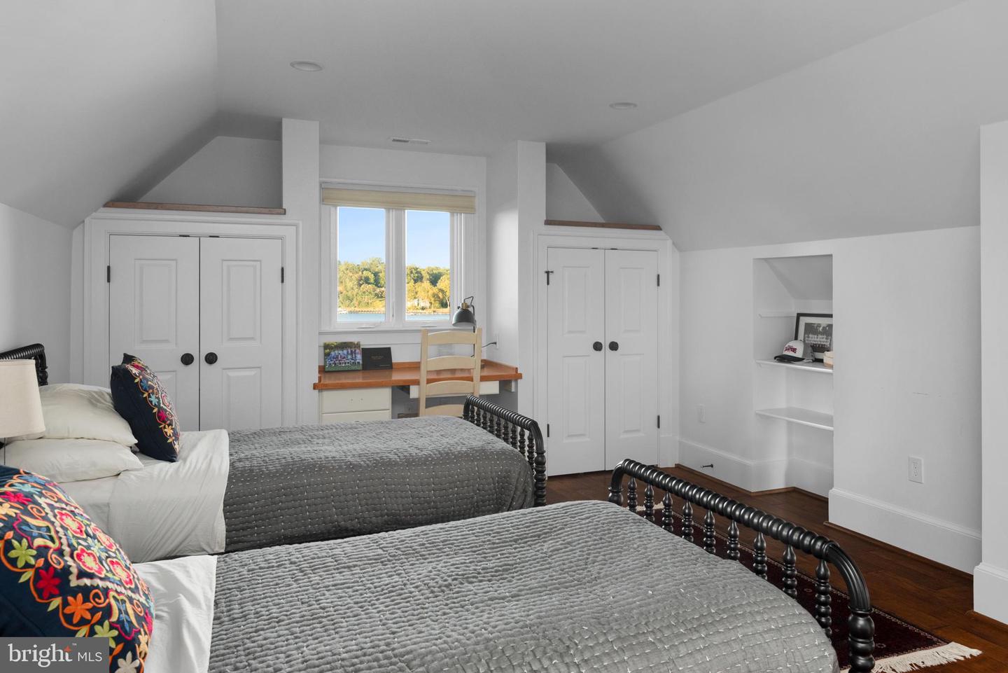 Annapolis, Maryland, 21401, United States, 6 Bedrooms Bedrooms, ,9 BathroomsBathrooms,Residential,For Sale,1744744
