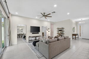 Delray Beach, Florida, 33446, United States, 4 Bedrooms Bedrooms, ,3 BathroomsBathrooms,Residential,For Sale,1984425