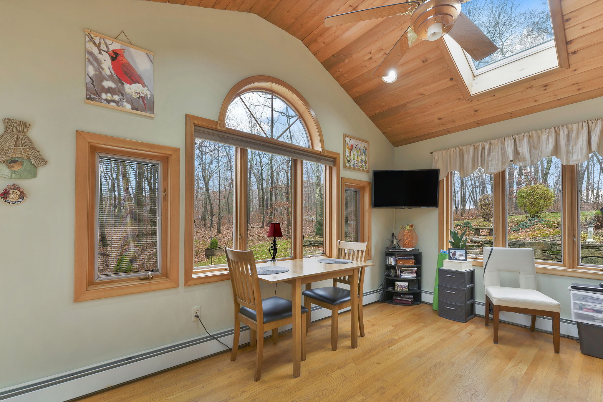 Tolland, Connecticut, 06084, United States, 3 Bedrooms Bedrooms, ,3 BathroomsBathrooms,Residential,For Sale,1993316