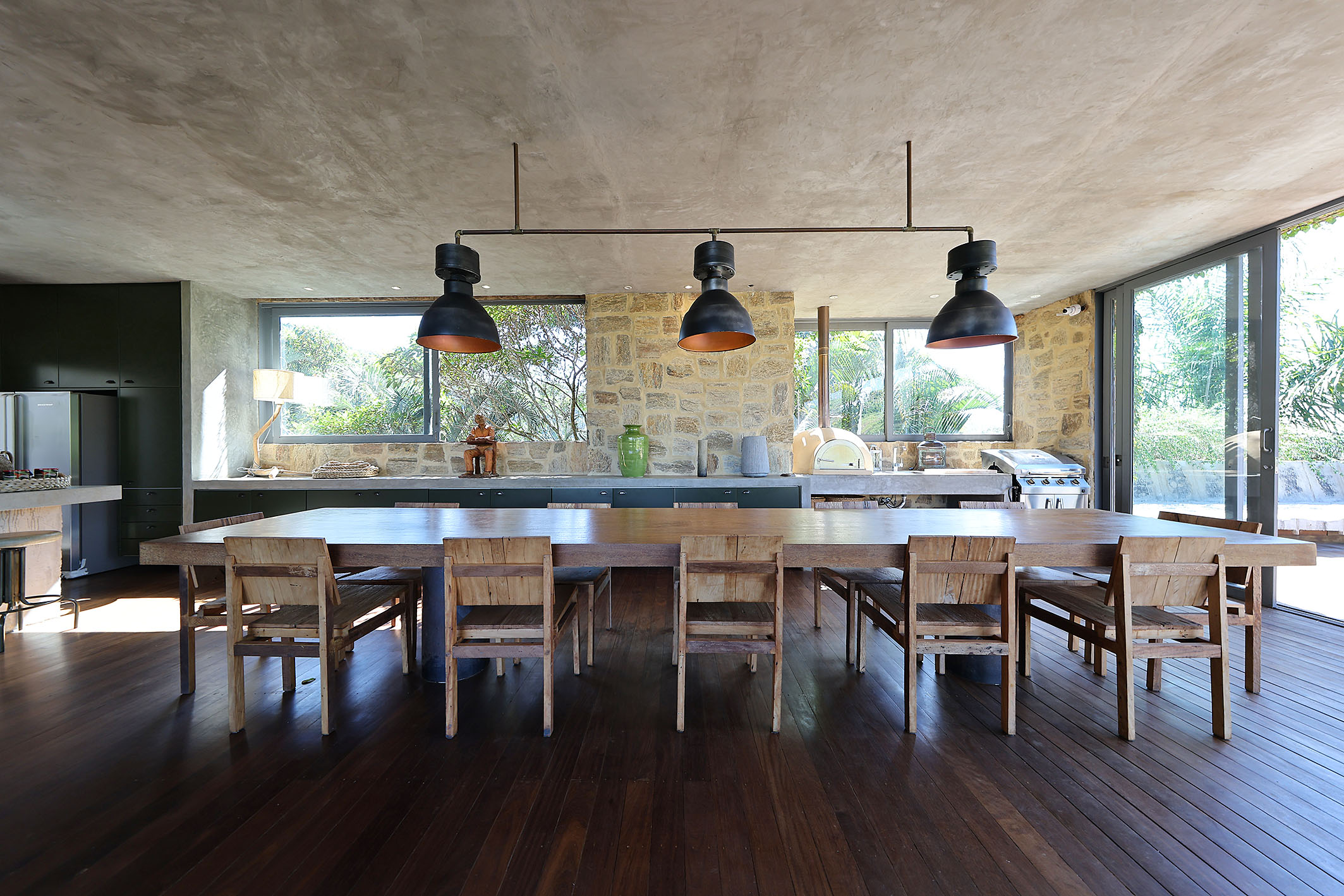  Contemporary estate immersed in nature with panoramic lake views - 物件實景