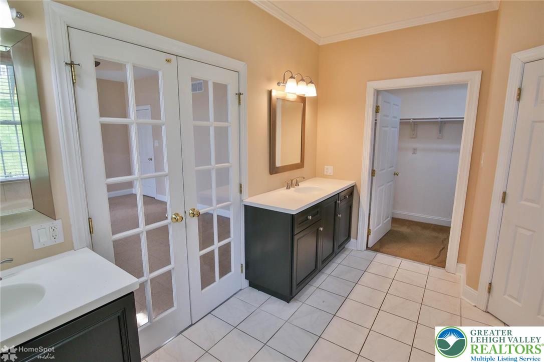Palmer Twp, Pennsylvania, 18045, United States, 4 Bedrooms Bedrooms, ,4 BathroomsBathrooms,Residential,For Sale,1898728