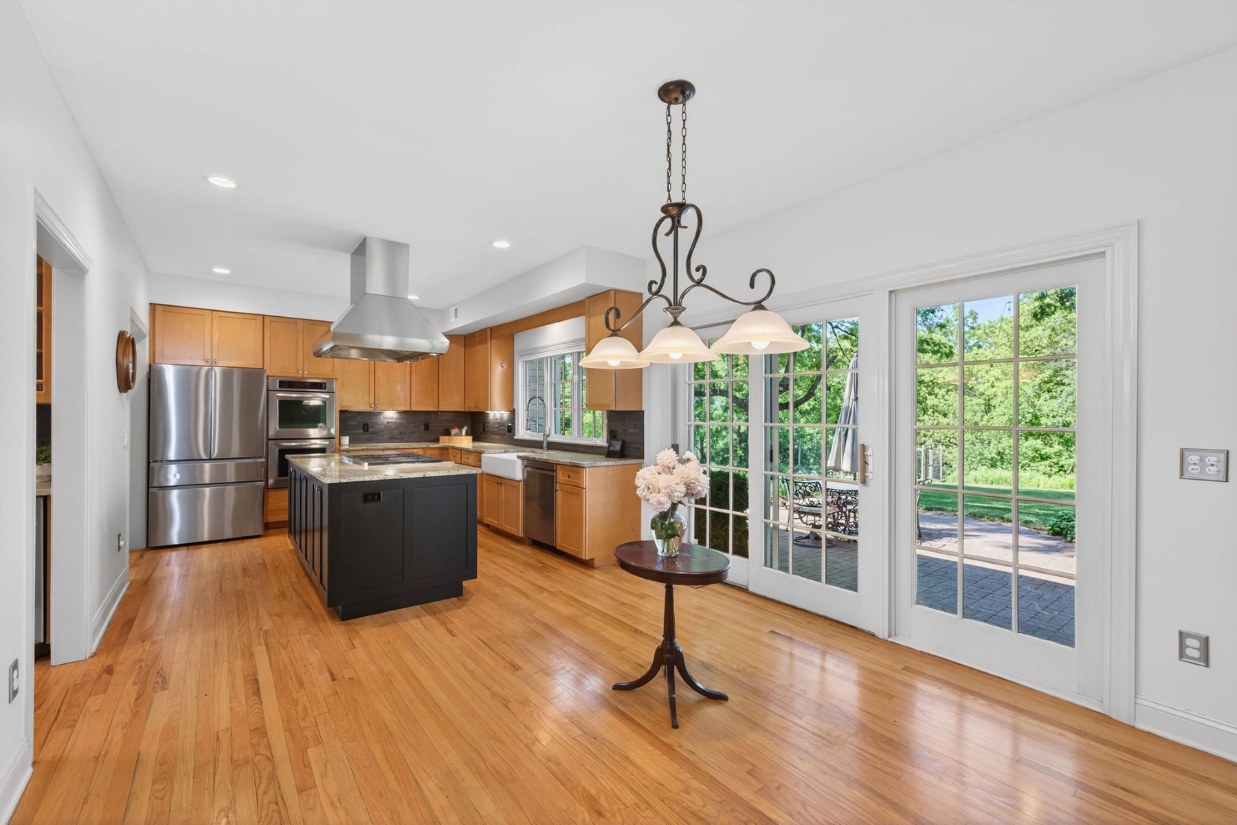  ?Hill View Farms? Neighborhood Colonial Offers Convenience and Tranquility - 物件實景