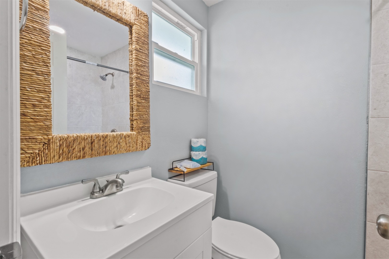 Longboat Key, Florida, 34228, United States, 4 Bedrooms Bedrooms, ,2 BathroomsBathrooms,Residential,For Sale,2017303