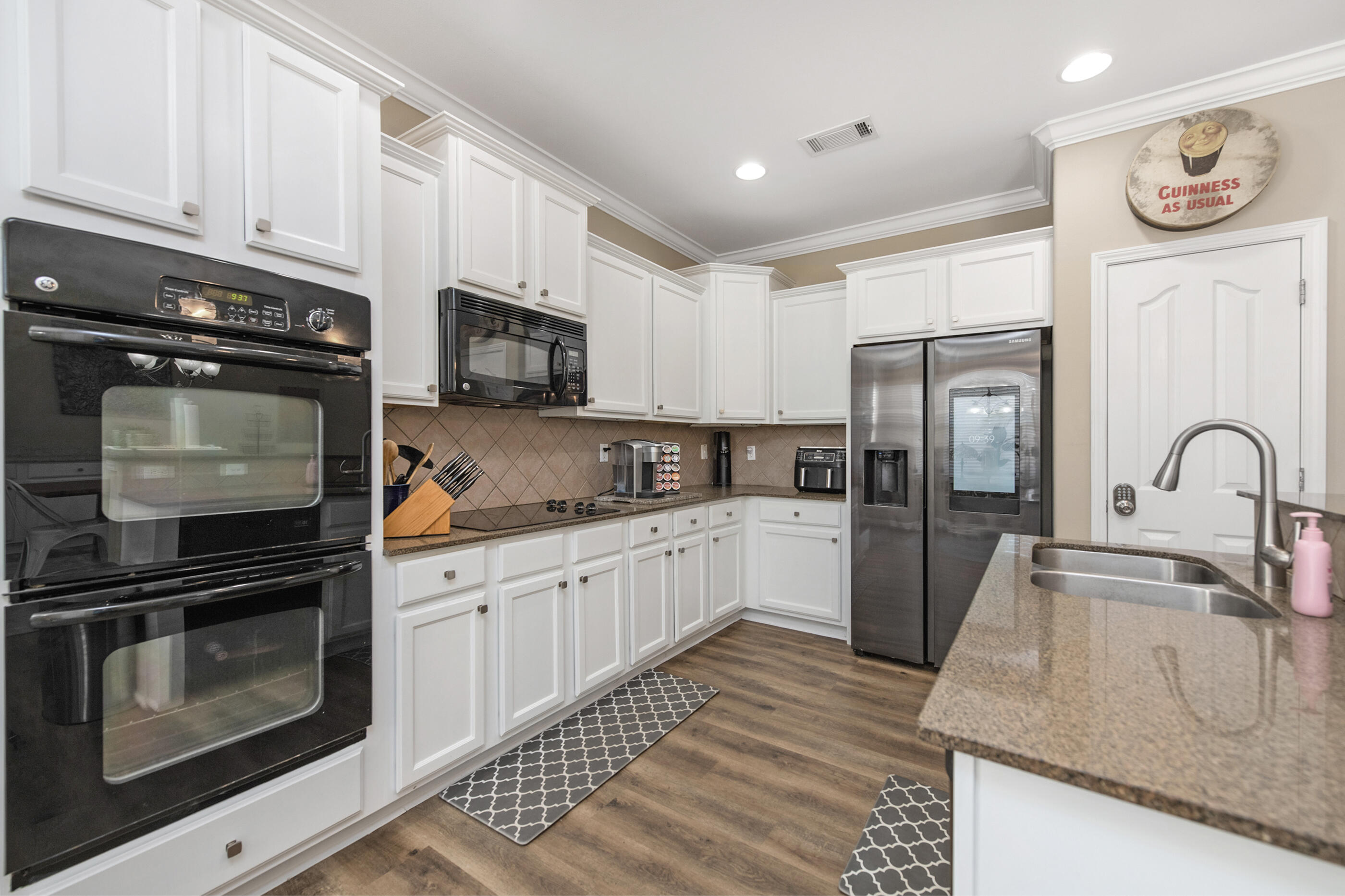 Mary Esther, Florida, 32569, United States, 5 Bedrooms Bedrooms, ,3 BathroomsBathrooms,Residential,For Sale,1940408
