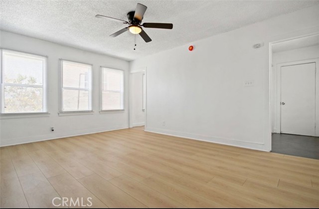 Los Angeles, California, 90016, United States, 7 Bedrooms Bedrooms, ,Residential,For Sale,1997717