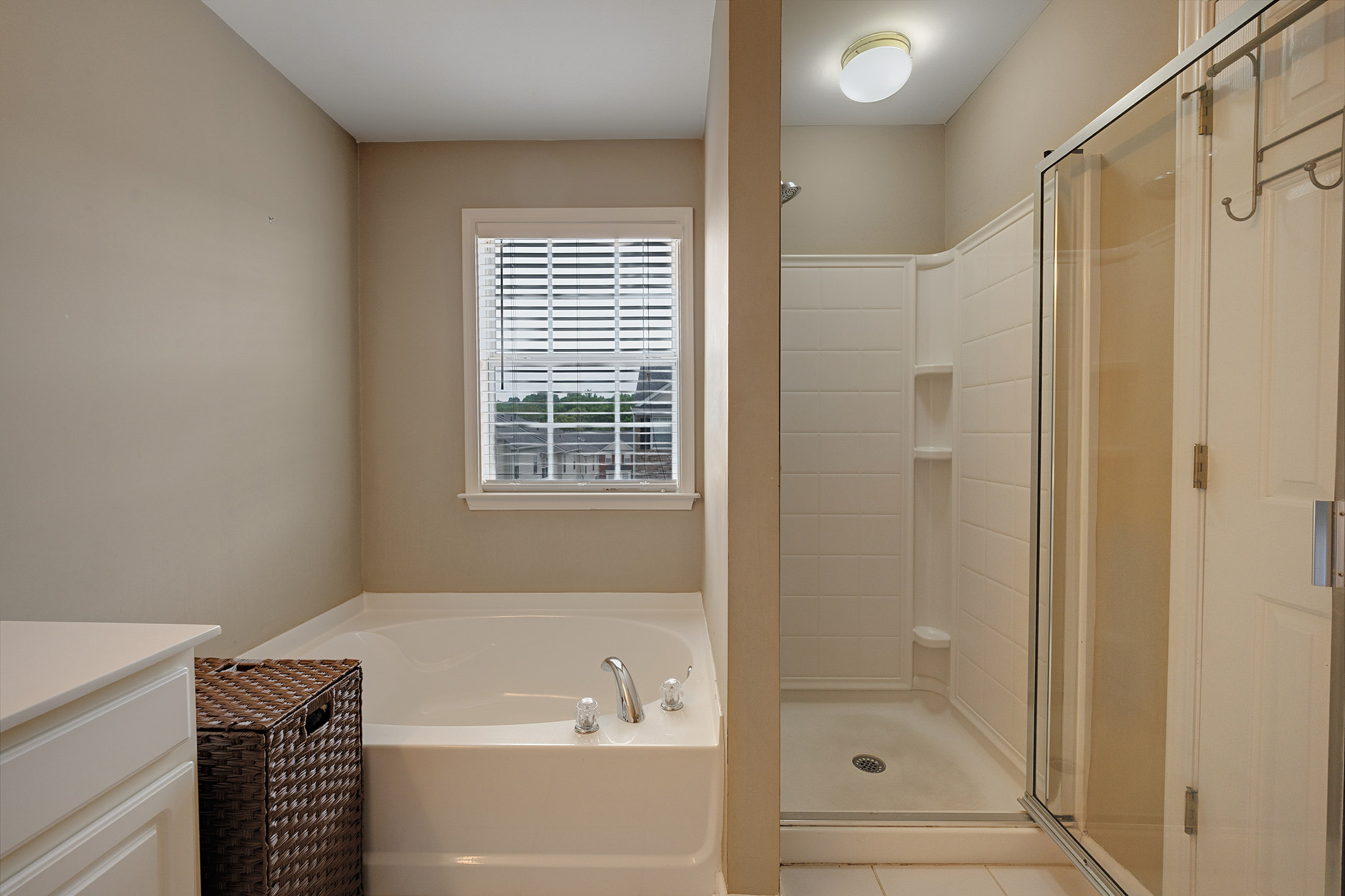  Beautiful Townhome Designed with Style and Functionality - 物件實景