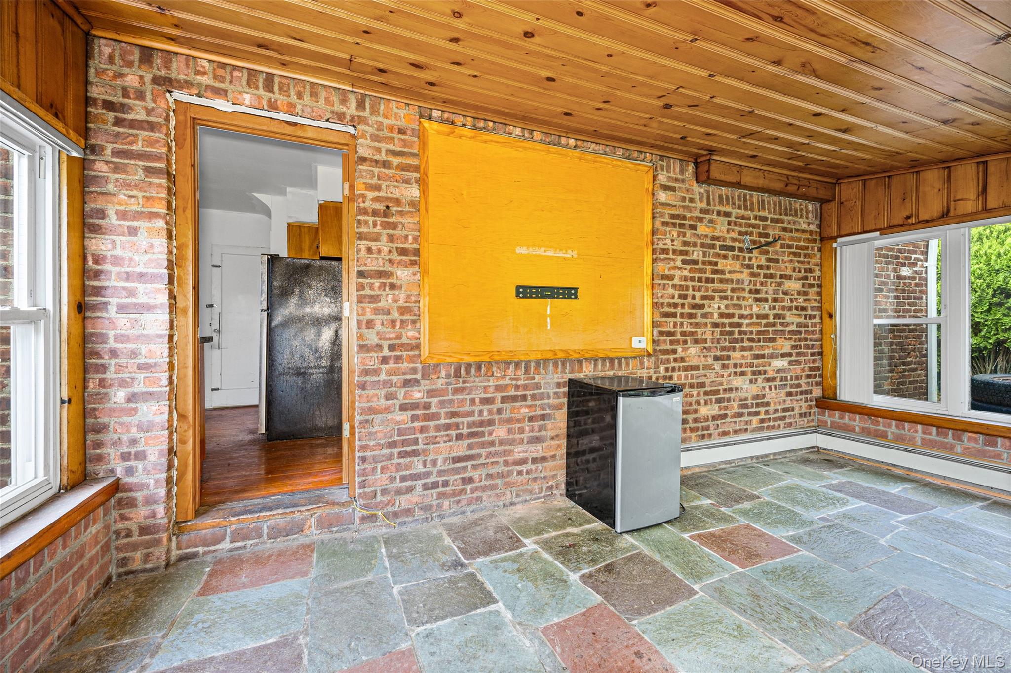 Uniondale, New York, 11553, United States, 4 Bedrooms Bedrooms, ,3 BathroomsBathrooms,Residential,For Sale,2049271