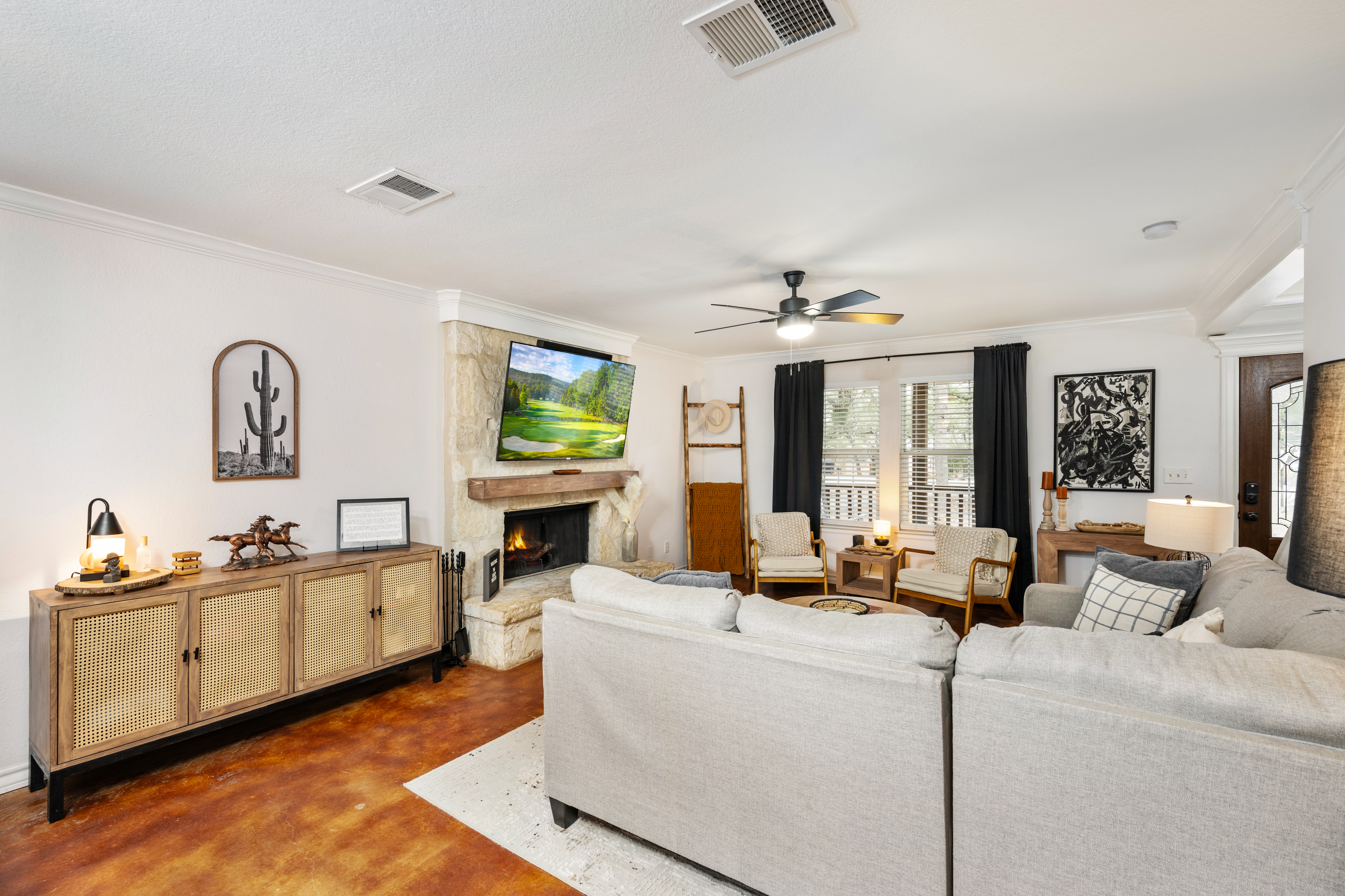  Updated Hill Country Gem with Community Parks and River Access - 物件實景