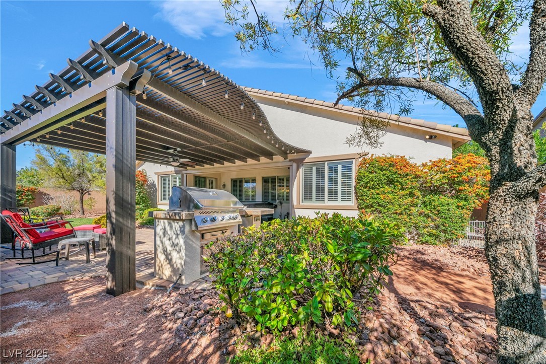 Las Vegas, Nevada, 89166, United States, 3 Bedrooms Bedrooms, ,2 BathroomsBathrooms,Residential,For Sale,1989414