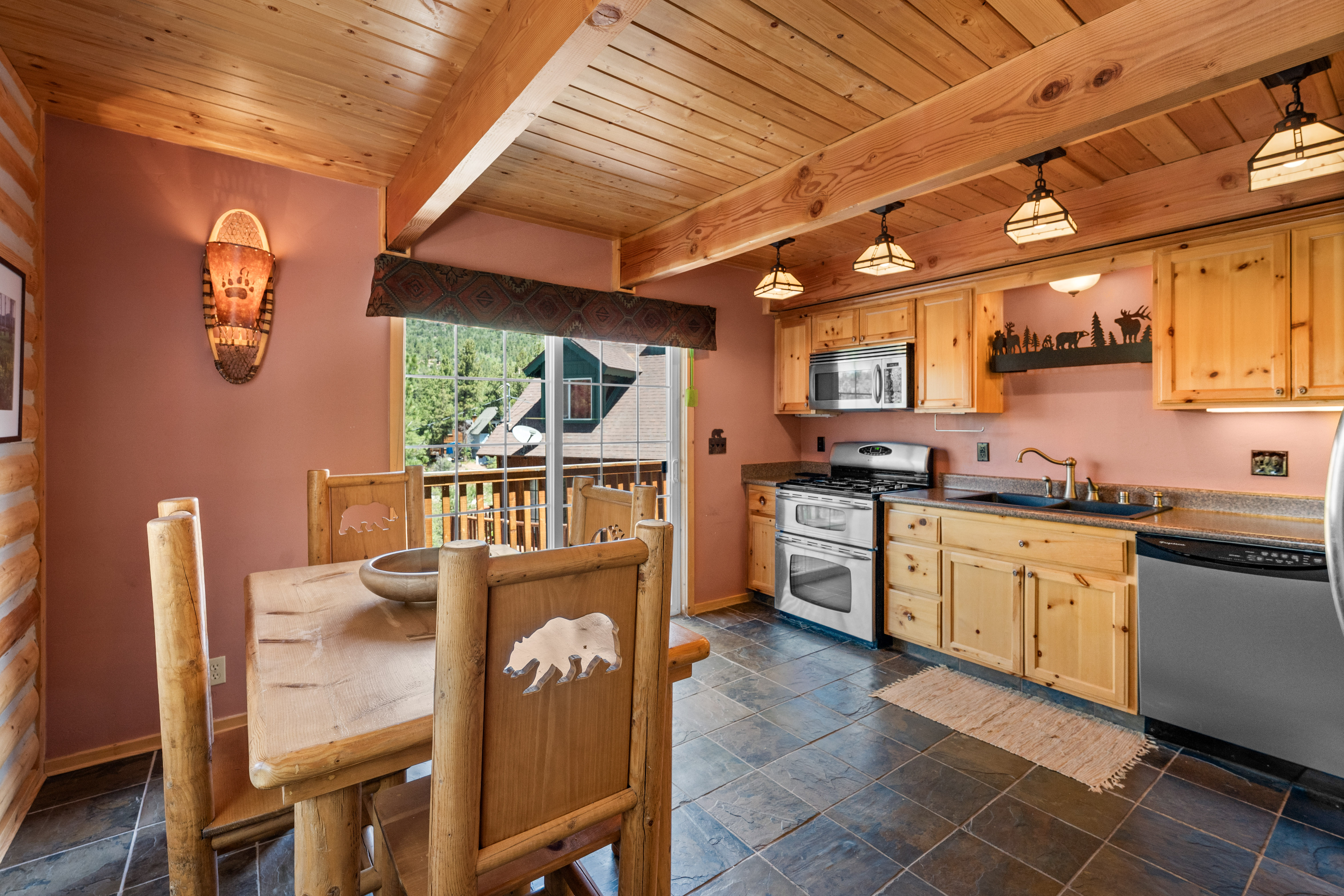  1099 Crags Lane, Fawnskin, CA 92333 - 物件實景