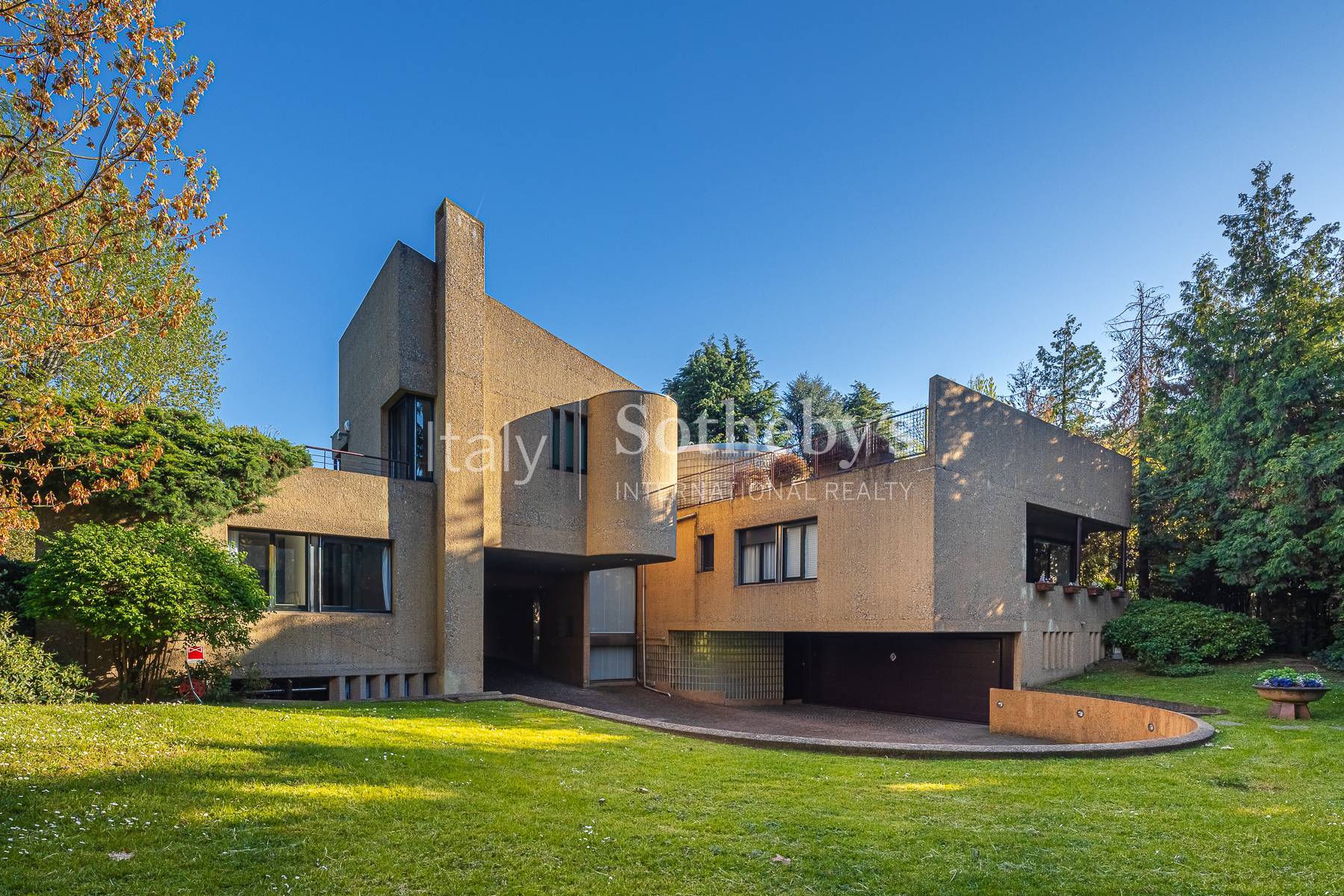  Designer villa surrounded by greenery - 物件實景