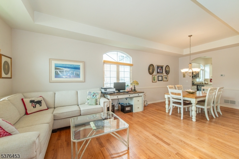 Mount Arlington Boro, New Jersey, 07856, United States, 3 Bedrooms Bedrooms, ,3 BathroomsBathrooms,Residential,For Sale,1908311